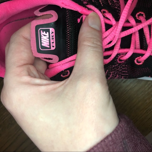 Two pairs of Pink youth Nike 6.5Y US - Picture 6 of 16